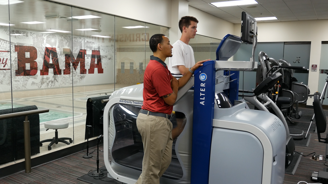 Athletic Training students performing a stress test